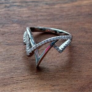 Sterling Silver V-Shaped Ring size 6.25